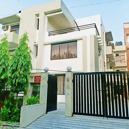 Hotel Akash Palace Noida Exterior foto